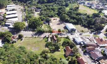 Imagem 6: Terreno em localização privilegiada disponível para locação