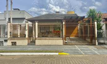 Imagem: Linda Casa Mobiliada com Churrasqueira em