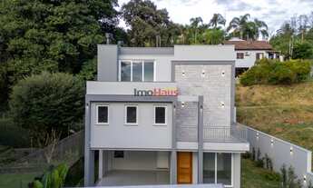 Imagem 7: Casa à venda em Viaduto, Igrejinha: Churrasqueira, Cozinha, Jardim, Porcelanato, Terraço