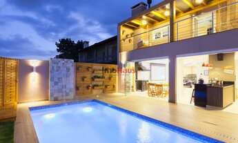 Imagem: Casa semimobiliada com piscina e espaço