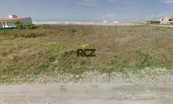 Imagem: Terreno próximo da praia pronto para construir