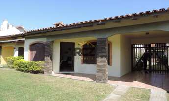 Imagem: CASA C/ 03 DORMITÓRIOS EM REGIÃO NOBRE