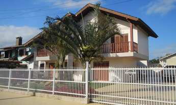 Imagem: SOBRADO COM 04 DORMITÓRIOS E PISCINA