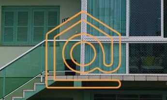 Imagem: Casa á venda com duas moradias no centro