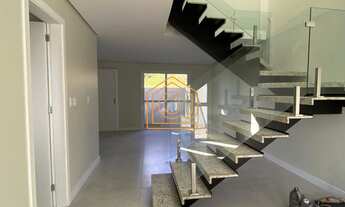 Imagem 3: Sobrado Novo, 2 dormitórios, 2 suíte, 3 banheiro, 2 vagas na garagem, 20M² de Área Constru