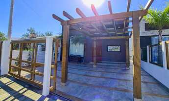 Imagem: Casa com 3 Dormitorio(s) localizado(a) no