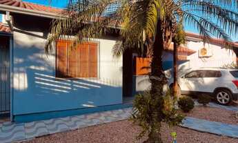 Imagem: Linda Casa com Piscina e Móveis Sob Medida