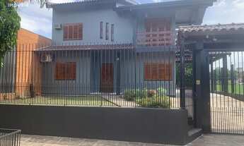 Imagem: Imóvel com poço artesiano e portão eletrônico