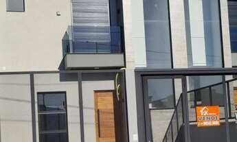 Imagem: Sobrado com 2 Dormitorio(s) localizado(a)