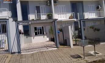 Imagem 1: Excelente Sobrado com Churrasqueira e Portão Eletrônico em Sapiranga - Oportunidade Única!