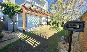 Imagem 4: Sobrado com 4 Dormitorio(s) localizado(a) no bairro em Capão da Canoa / Rio Grande do Su