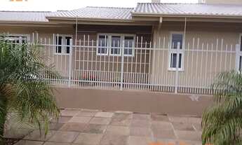 Imagem: Casa com 2 Dormitorio(s) localizado(a) no