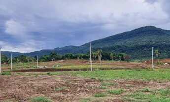 Imagem: Terreno com 2 Dormitorio(s) localizado(a)