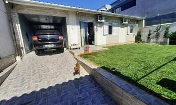 Imagem 2: Excelente Casa, 4 dormitórios, 2 banheiro, 3 vagas na garagem, 20M² de Área Construída