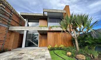 Imagem 1: Sobrado com 2 Dormitorio(s) localizado(a) no bairro em Xangri-Lá / Rio Grande do Sul Ref