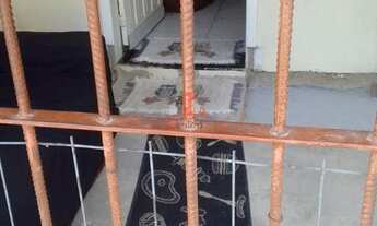 Imagem 2: Sobrado, 2 dormitórios, 1 banheiros, 1 vaga na garagem, 20M² de Área Construída