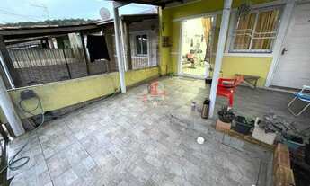 Imagem: Casa com 2 Dormitorio(s) localizado(a) no