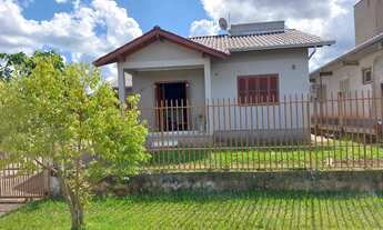 Imagem: Casa com 3 Dormitorio(s) localizado(a) no