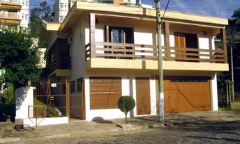 Imagem: Casa com 3 Dormitorio(s) localizado(a) no