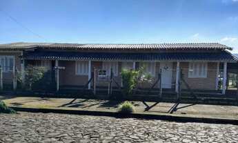 Imagem: Casa com 6 Dormitorio(s) localizado(a) no