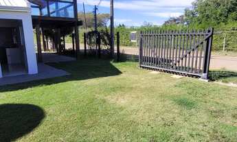 Imagem: Sobrado com 3 Quartos, Energia Solar e Varanda