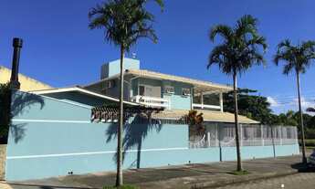 Imagem 2: Casa com 6 dormitórios a uma quadra do mar na Praia da Daniela – Florianópolis