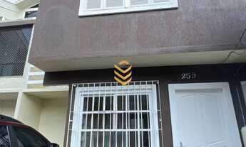 Imagem: Sobrado com de 2 dormitório com a sótão