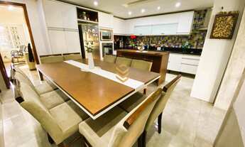 Imagem 4: Belíssimo sobrado semi mobiliado com churrasqueira e piscina em Canoas