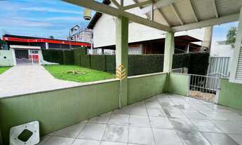 Imagem 2: Imóvel com Área de Serviço e Jardim em Estância Velha, Canoas - Oportunidade de Venda