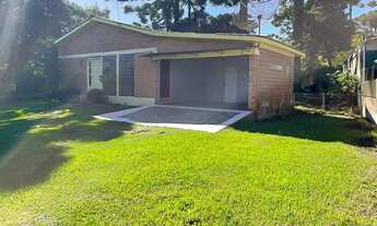 Imagem: Casa com 3 Dormitorio(s) localizado(a) no