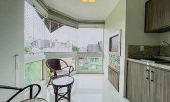 Imagem 6: Imóvel à Venda em Canela: Apartamento Mobiliado com Varanda e Churrasqueira no Centro