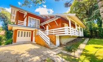 Imagem: Casa com lareira e varanda em Gramado, Planalto