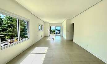 Imagem 3: CASA 3 SUITES LOCALIZADA EM BAIRRO JUNTO AO CENTRO DE GRAMADO