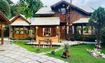 Imagem: Casa mobiliada à venda em Gramado, no bairro