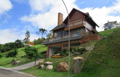 Imagem 2: Casa em Condomínio de alto padrão