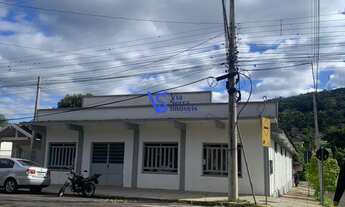 Imagem: Prédio comercial no bairro Viaduto, em