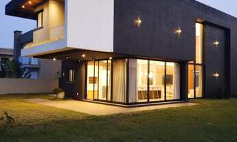 Imagem: Sobrado no Condomínio Marítimo