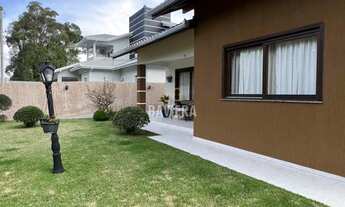 Imagem 4: EXCELENTE CASA Casa com 3 dormitórios