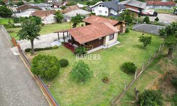 Imagem: Excelente terreno com casa Pré-Fabricada