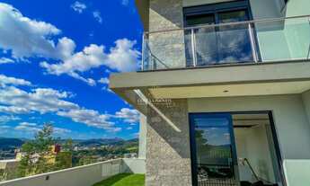 Imagem 5: Sobrado Alto Padrão com 3 Dorm. (1 Suíte) em Estância Velha