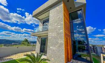 Imagem 2: Sobrado Alto Padrão com 3 Dorm. (1 Suíte) em Estância Velha