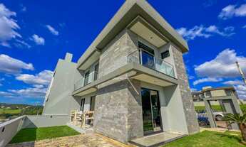 Imagem 6: Sobrado Alto Padrão com 3 Dorm. (1 Suíte) em Estância Velha