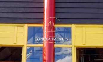 Imagem: Casa Com Arquitetura Diferenciada em Bairro