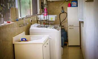 Imagem 2: Sobrado, 3 dormitórios, 1 suítes, 4 banheiro, 3 vagas na garagem, 374M² de Área Construída