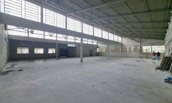 Imagem 2: Amplo prédio comercial / industrial junto a FEEVALE CAMPUS II