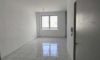 Imagem 2: Sala Comercial desocupada, bem conservada junto ao TREM!