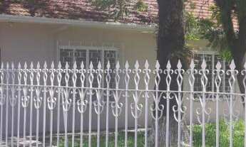 Imagem 1: Casa Comercial Plana, Reformada, Esquina, Pátio Amplo em Tradicional Avenida da Cidade!