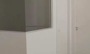 Imagem 4: Loja Ampla com Vitrines e Mezanino