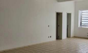 Imagem: Lojas a 150 metros do Hospital Dia / Emergência