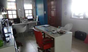 Imagem 3: Linda casa, com 3 salas, 3 dormitórios, 1 suite, 2 cozinhas, 1 banheiro, 2 garagem